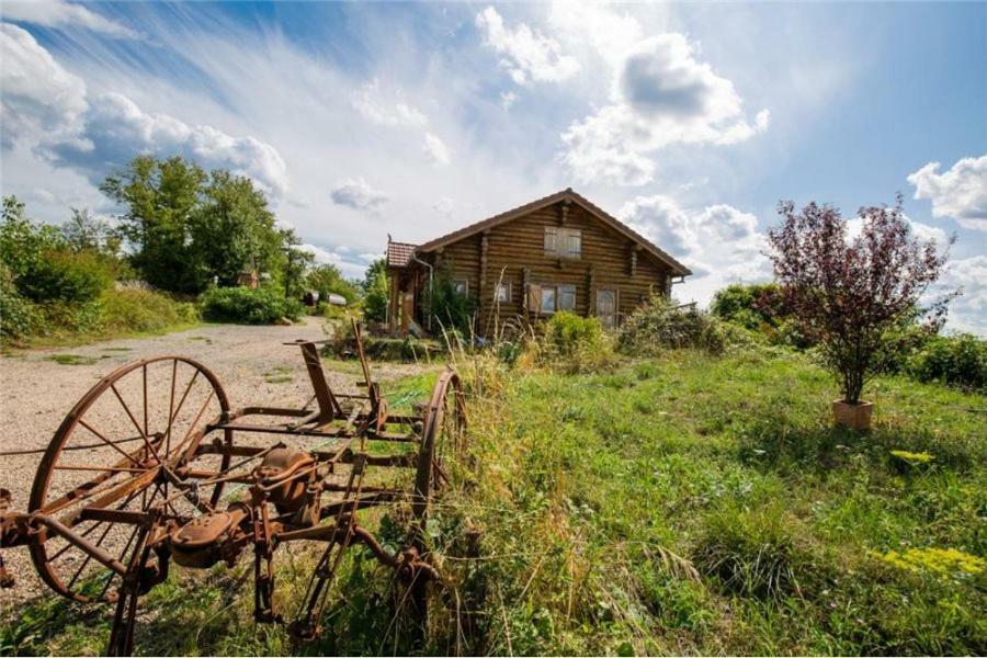 Le Chalet Du Chemin Et Sa Roulotte Berviller-en-Moselle Exterior photo